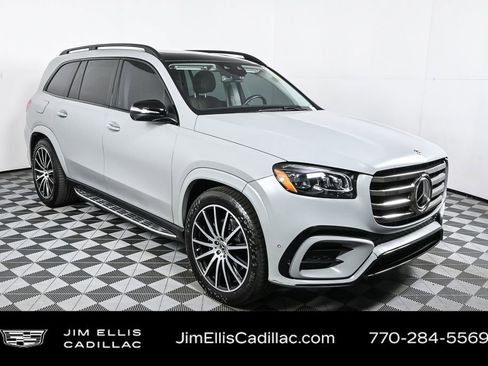 Used 2024 Mercedes-Benz GLS 580 4MATIC image 28