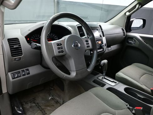 Used 2015 Nissan Frontier SV w/ SV Value Truck Package image 11