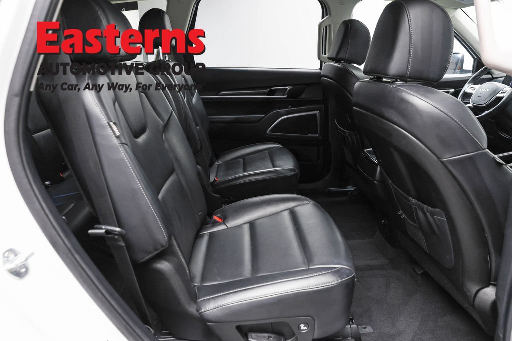 Used 2025 Kia Telluride S FWD image 26
