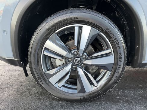 Used 2023 Nissan Rogue SL w/ SL Premium Package image 10