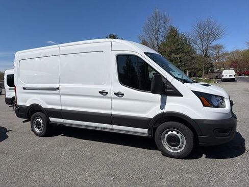 New 2026 Ford Transit 250 148 Medium Roof RWD image 5