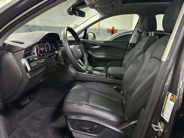 Used 2023 Audi Q7 3.0T Premium w/ Convenience Package AWD/4WD image 12