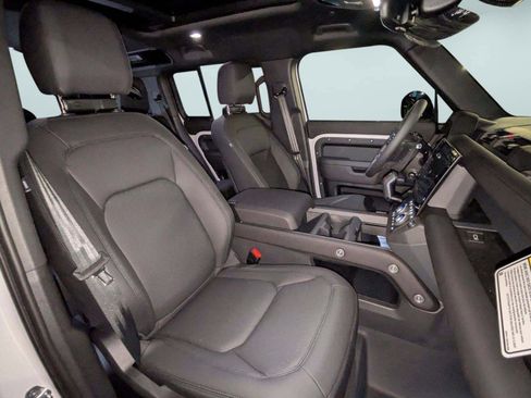 New 2026 Land Rover Defender 110 X-Dynamic SE AWD/4WD image 30