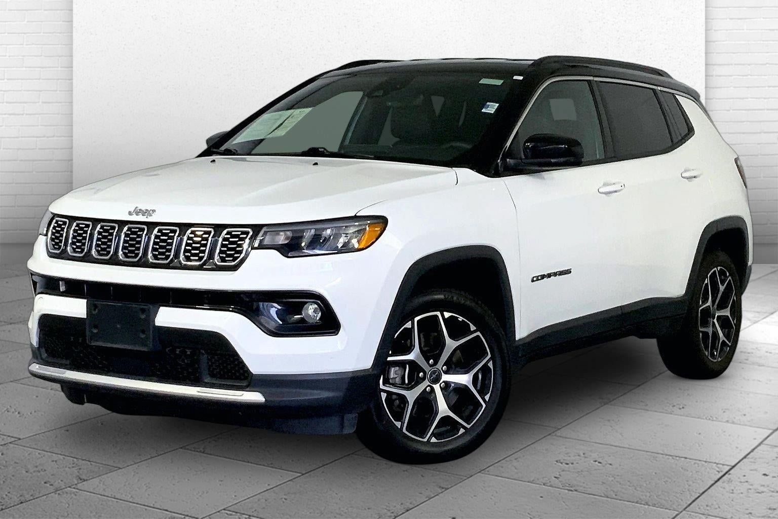 Used 2025 Jeep Compass Limited AWD/4WD image 12