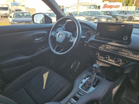 Used 2024 Honda HR-V Sport image 10