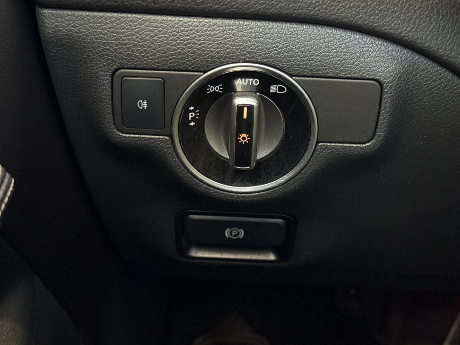 Used 2019 Mercedes-Benz CLA 250 image 29