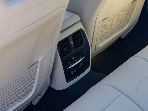 Used 2020 BMW 330i Sedan w/ Premium Package image 41