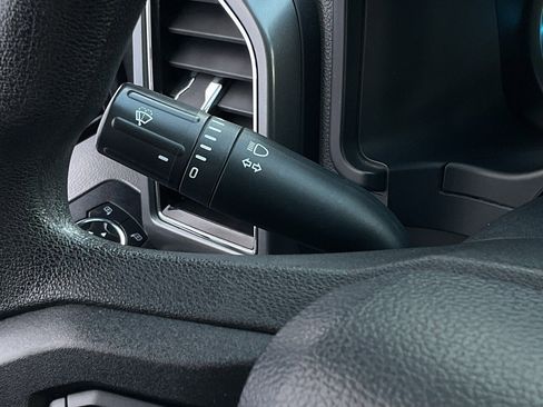 Used 2019 Ford F150 XLT image 32