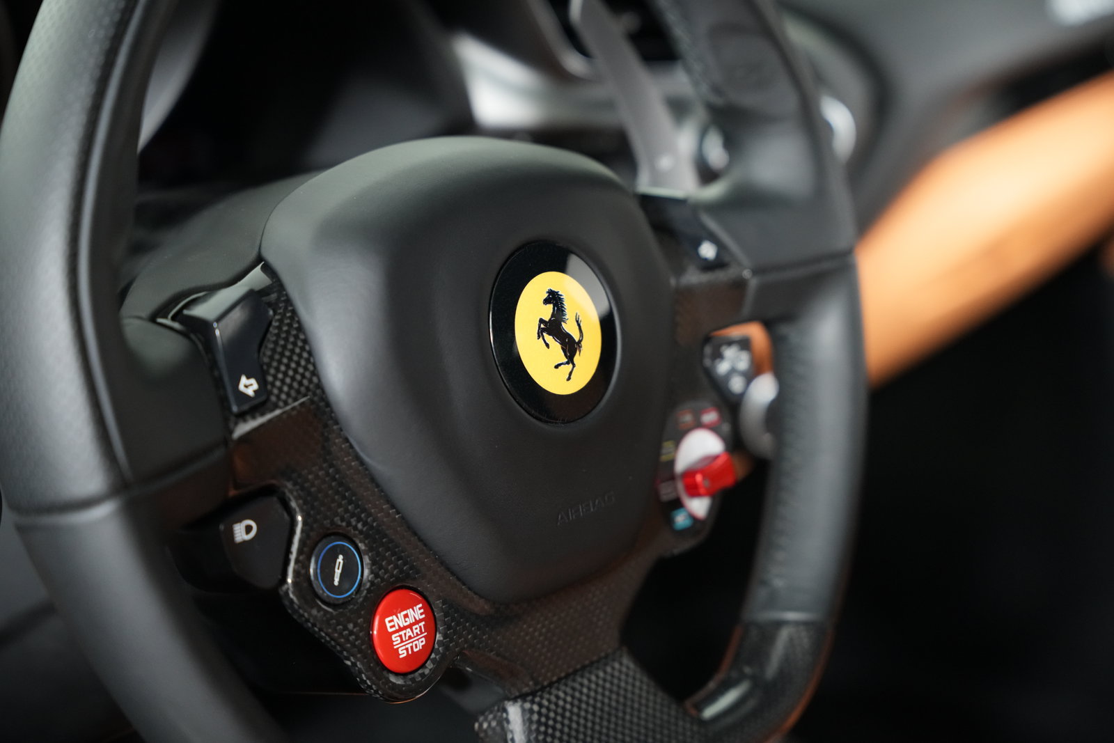 Used 2016 Ferrari 488 GTB RWD image 23