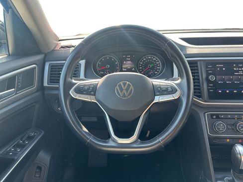 Used 2021 Volkswagen Atlas SE w/ Towing Package image 2