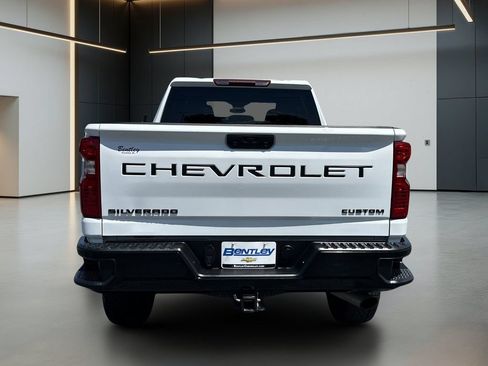 Used 2025 Chevrolet Silverado 2500 Custom w/ Custom Convenience Package AWD/4WD image 5
