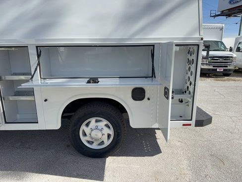New 2026 Ford E-350 and Econoline 350 Super Duty w/ Power Equipment Group image 12