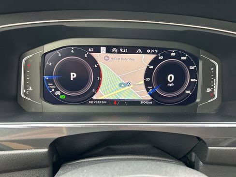 Used 2022 Volkswagen Tiguan SEL R-Line image 16