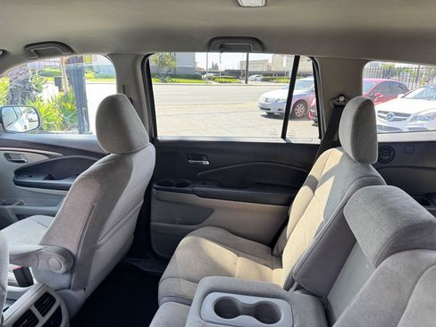 Used 2019 Honda Pilot LX image 29