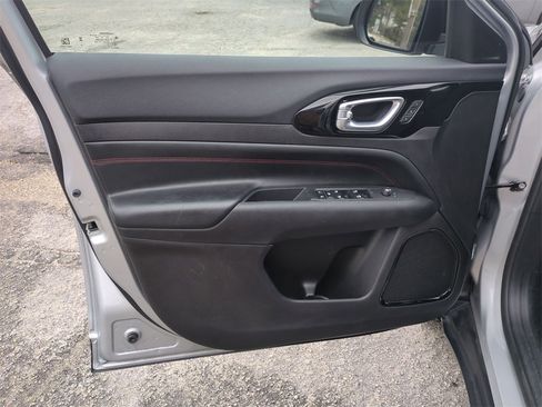 Used 2025 Jeep Compass Trailhawk w/ Trailhawk Elite Group image 11