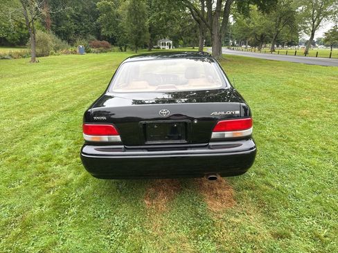 Used 1995 Toyota Avalon XLS FWD image 30