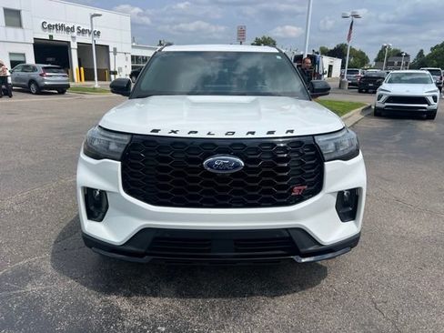Used 2025 Ford Explorer ST w/ Sun And Sound Package AWD/4WD image 2