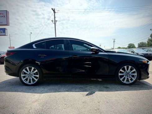 Used 2023 MAZDA MAZDA3 s FWD image 2