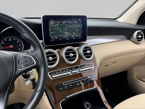 Used 2017 Mercedes-Benz GLC 300 4MATIC image 6