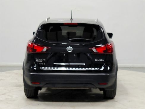 Used 2017 Nissan Rogue Sport SV w/ SV Premium Package image 6