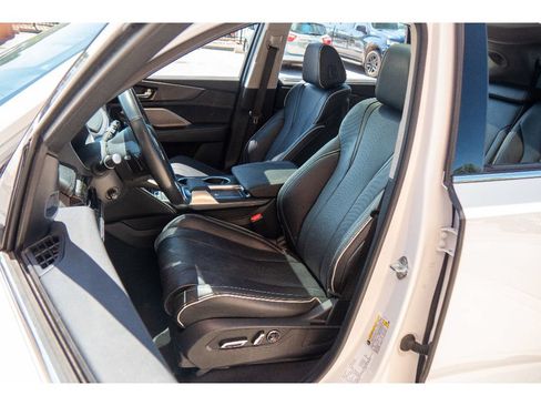 Used 2024 Acura MDX SH-AWD w/ Advance Package image 12