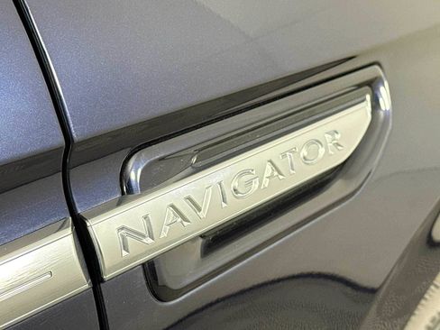 Used 2021 Lincoln Navigator Reserve w/ Luxury Package AWD/4WD image 33