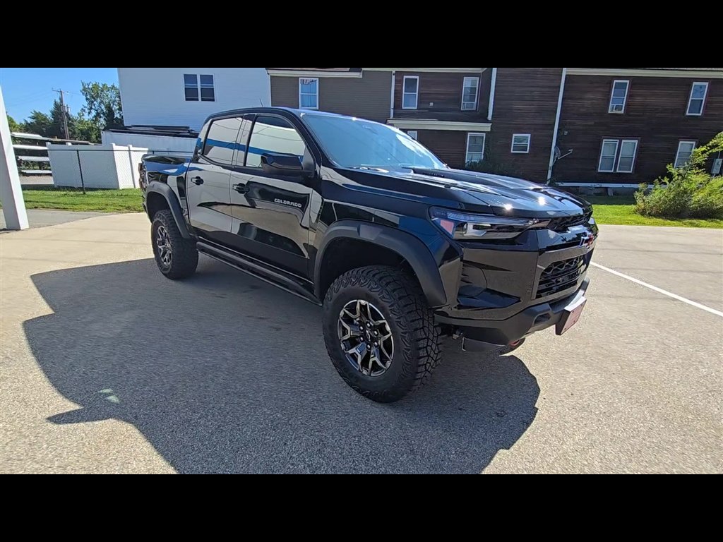 New 2026 Chevrolet Colorado ZR2 AWD/4WD image 2