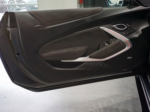 Used 2018 Chevrolet Camaro ZL1 image 18