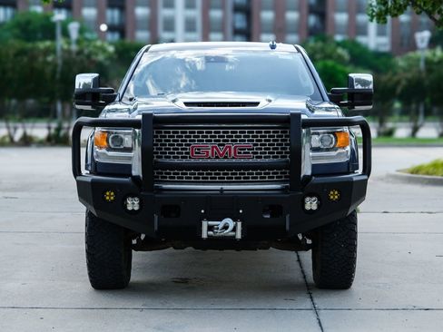 Used 2016 GMC Sierra 2500 Denali w/ Duramax Plus Package AWD/4WD image 5