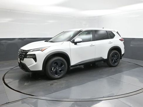 New 2026 Nissan Rogue SV w/ Cold Weather Package image 34