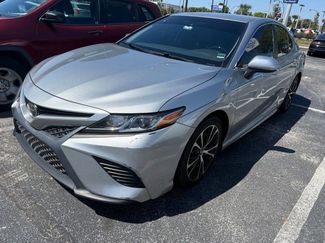 Used 2019 Toyota Camry SE video 1