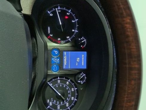 Used 2014 Lexus GX 460 w/ Premium Package AWD/4WD image 15