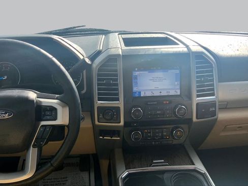 Used 2017 Ford F250 Lariat w/ Lariat Ultimate Package AWD/4WD image 7