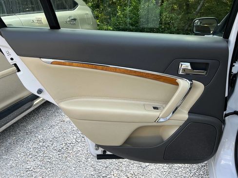 Used 2012 Lincoln MKZ image 21