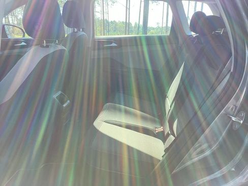 Used 2023 Volkswagen Taos S image 17