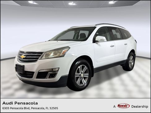 Used 2017 Chevrolet Traverse LT FWD image 1