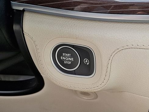 Used 2023 Mercedes-Benz GLS 450 4MATIC image 24