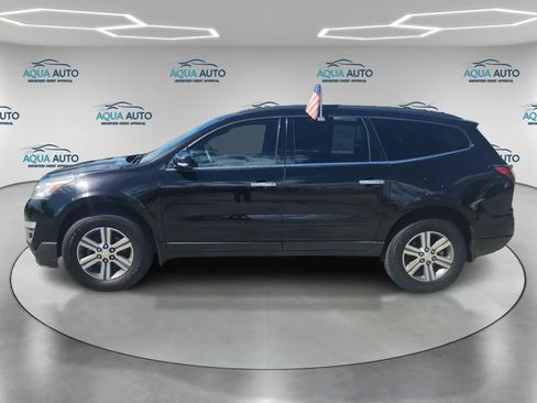 Used 2017 Chevrolet Traverse LT image 8