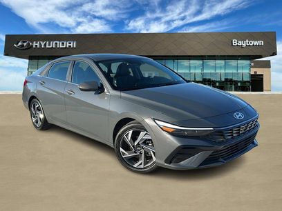 Used 2025 Hyundai Elantra Limited