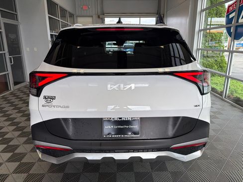Used 2023 Kia Sportage EX AWD/4WD image 5