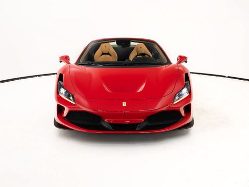 Certified 2022 Ferrari F8 Tributo RWD image 9