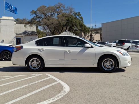 Used 2011 Nissan Altima 2.5 image 3