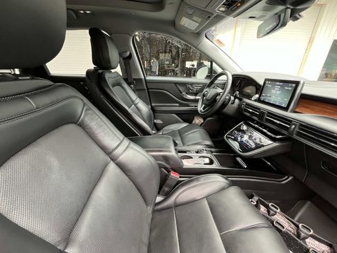 Used 2022 Lincoln Corsair Reserve w/ Equipment Group 201A image 19