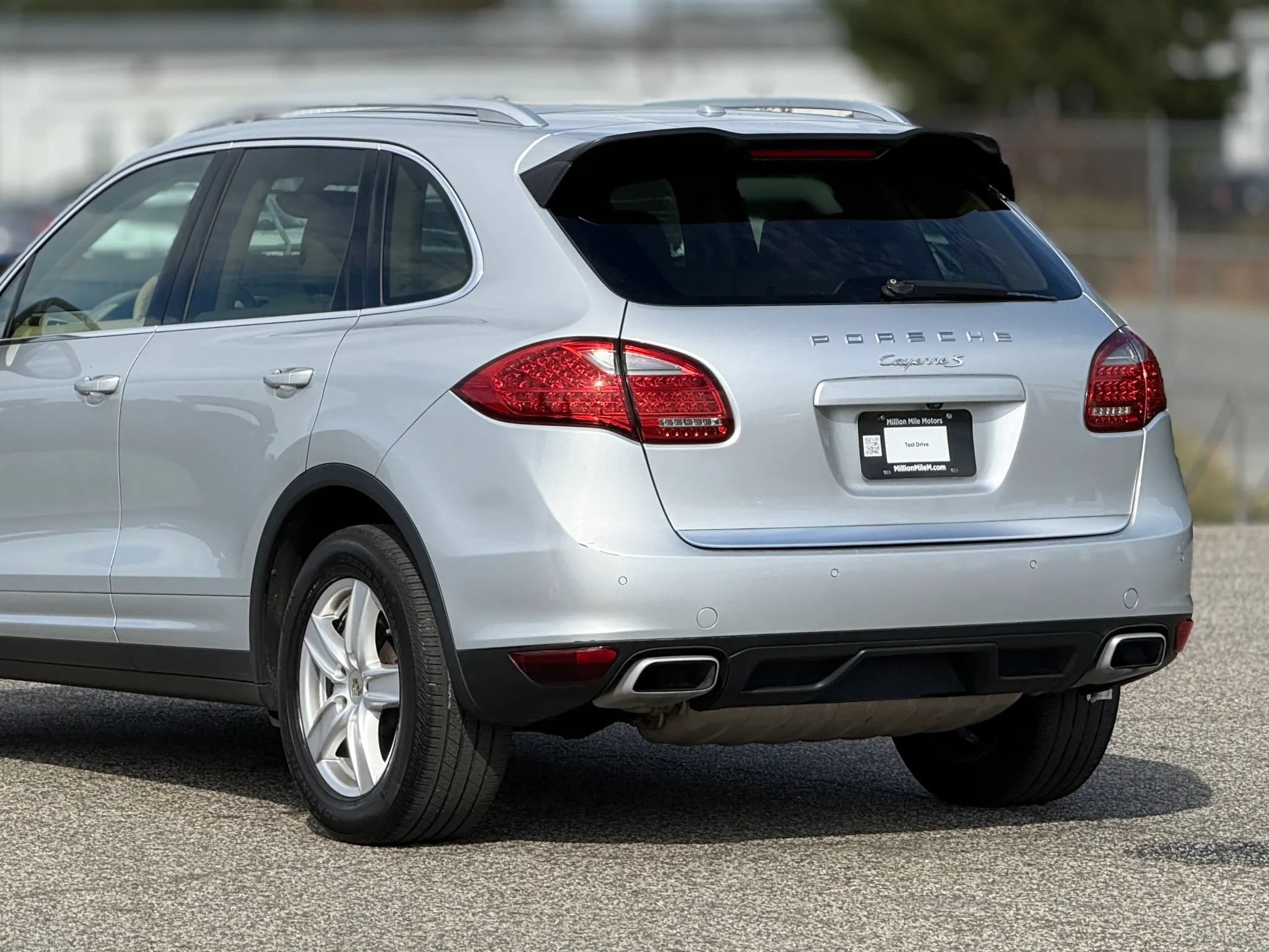 Used 2013 Porsche Cayenne S AWD/4WD image 16