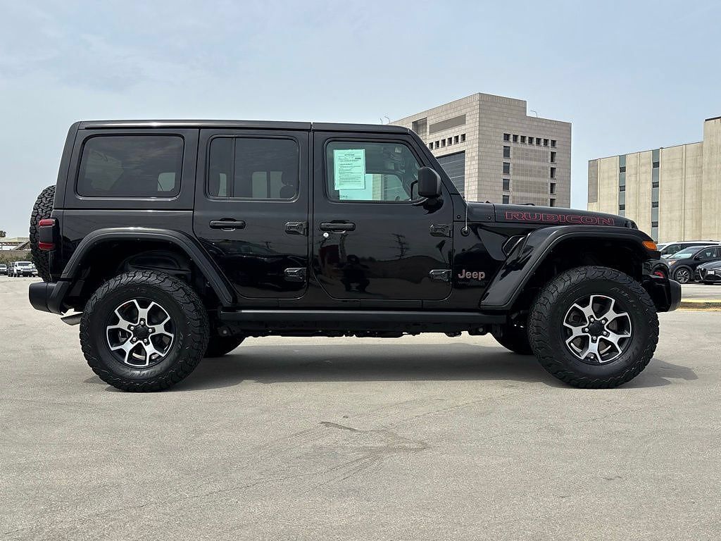 Used 2022 Jeep Wrangler Unlimited Rubicon AWD/4WD image 2