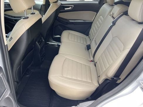 Used 2023 Ford Edge SEL w/ Convenience Package image 11