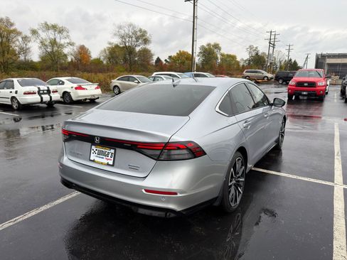 Used 2023 Honda Accord Touring image 6
