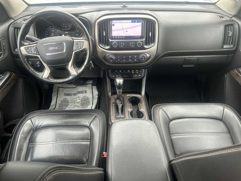 Used 2022 GMC Canyon Denali image 20