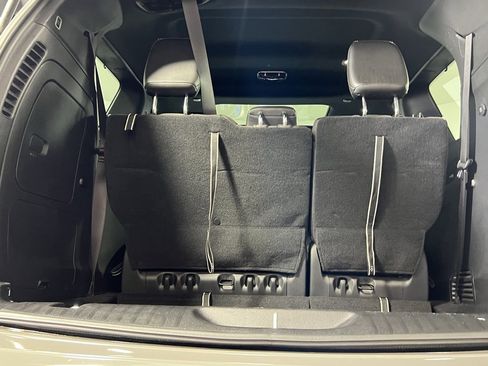 Used 2022 Chrysler Pacifica Limited w/ Uconnect Theater Family Group image 31