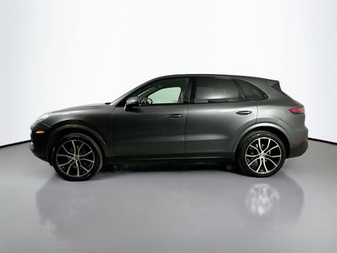 Used 2020 Porsche Cayenne image 2